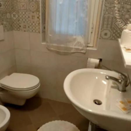 ホテル Ristorante Miramare 2*