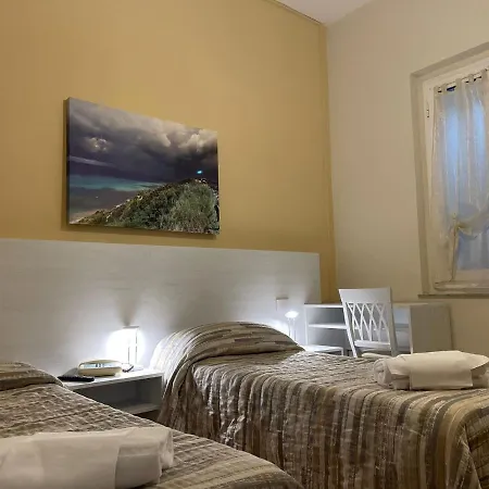 ホテル Ristorante Miramare 2*