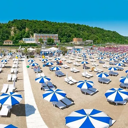 ホテル Ristorante Miramare 2*